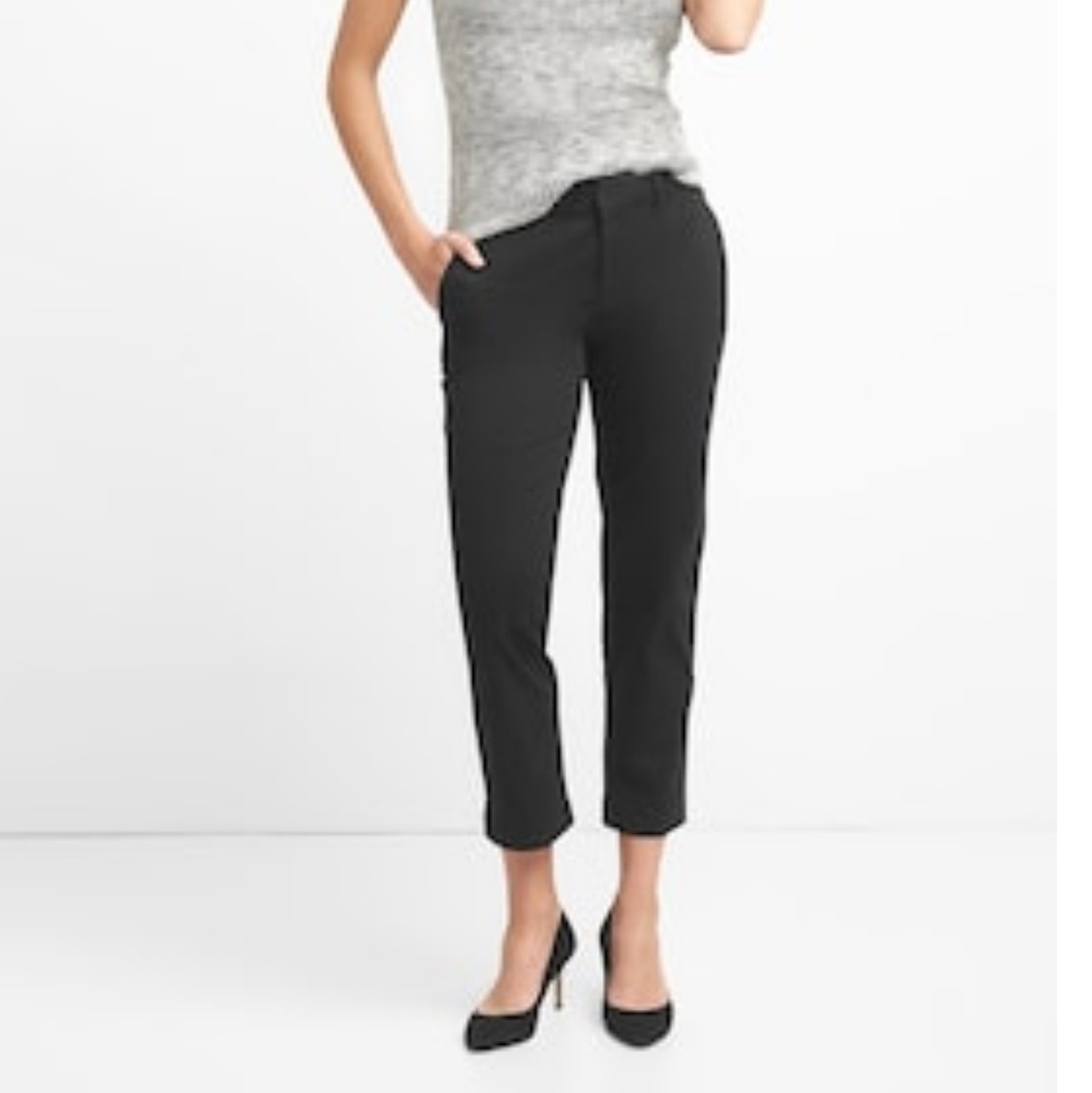 Gap size 6 regular slim cropped pinstriped pants